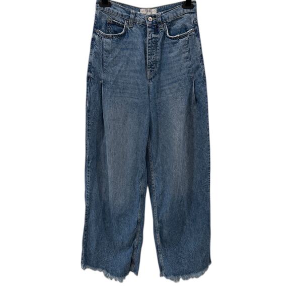 Free People West High Rise Slouchy Jeans in Light Wash - Picture 3 of 9